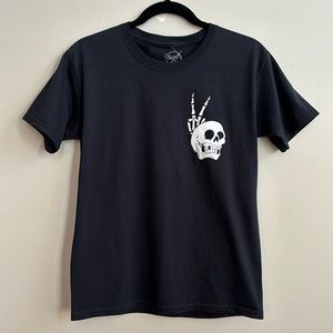 New Neon Riot Bunny Skull Black Tee Youth Size Large Zumiez